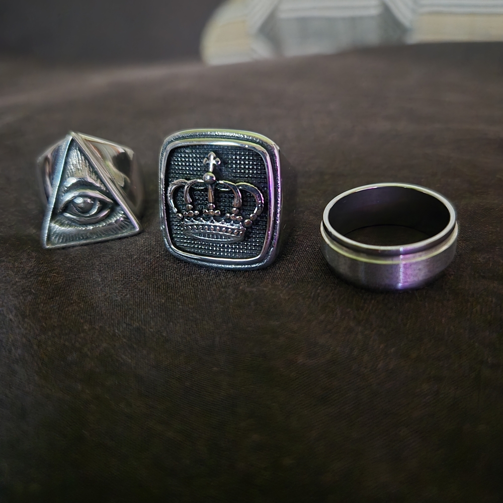 Stainless Steel Unisex Rings Size 7 Selling as a combo, not sold separately.